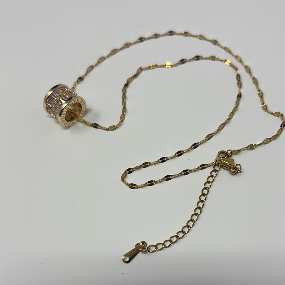 Gold Necklace with Elegant Cube Pendant